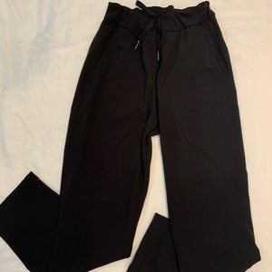 black “on the fly” lululemon pants (stretchy kind)